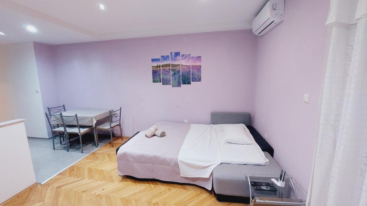 Apartments Pletikosa Бродариця Екстер'єр фото
