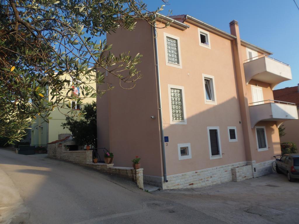 Apartments Pletikosa Бродариця Екстер'єр фото
